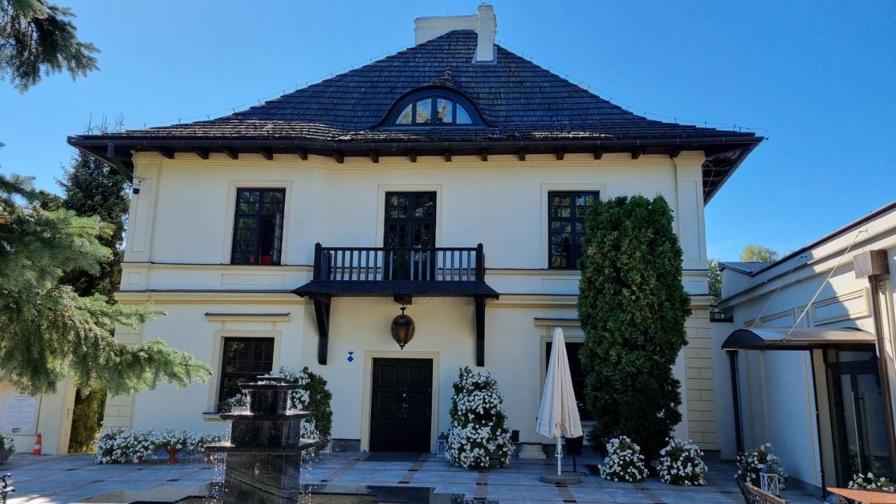 Dwor Anna Bed & Breakfast Ciecierzyn ภายนอก รูปภาพ