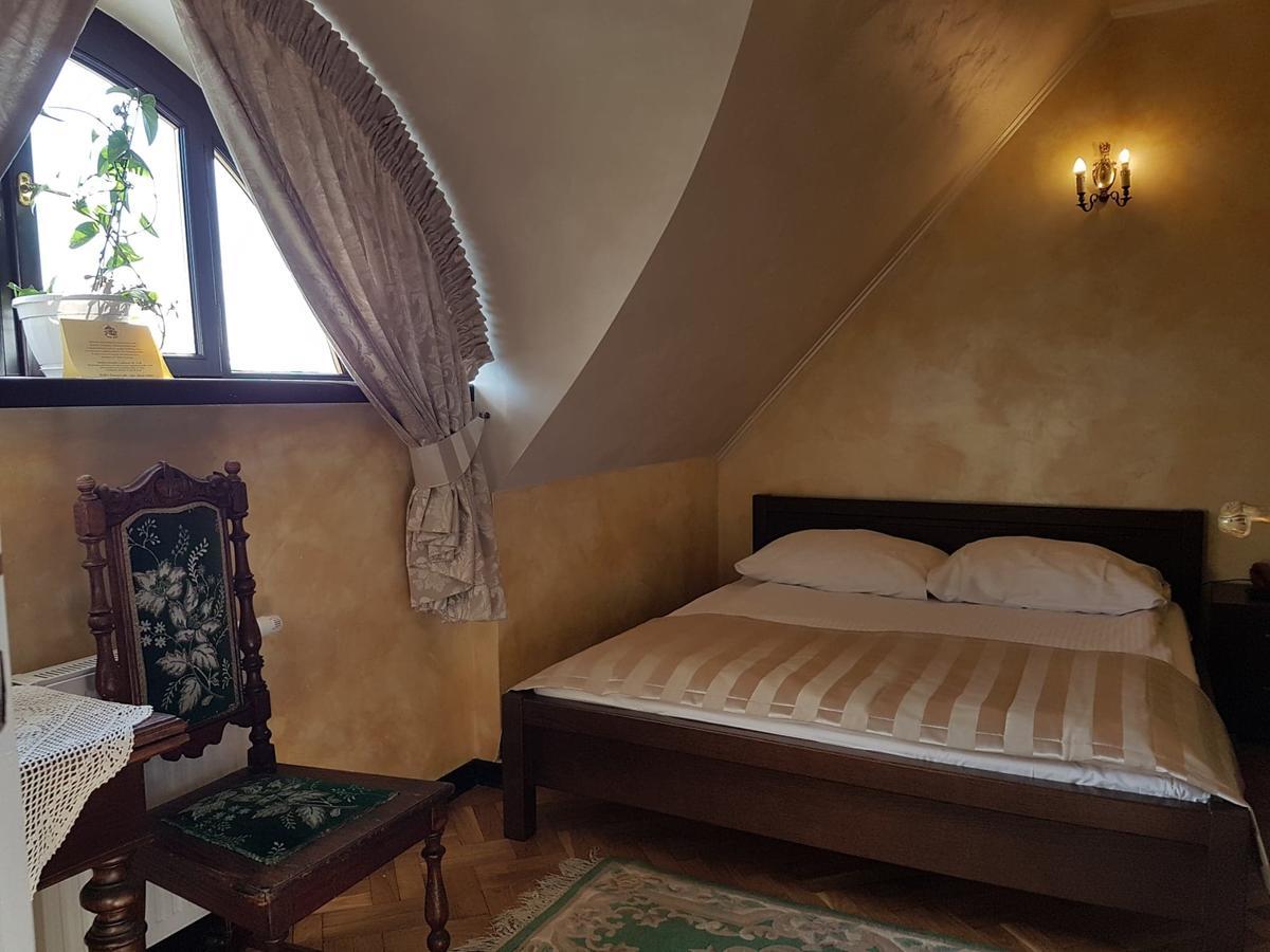 Dwor Anna Bed & Breakfast Ciecierzyn ภายนอก รูปภาพ