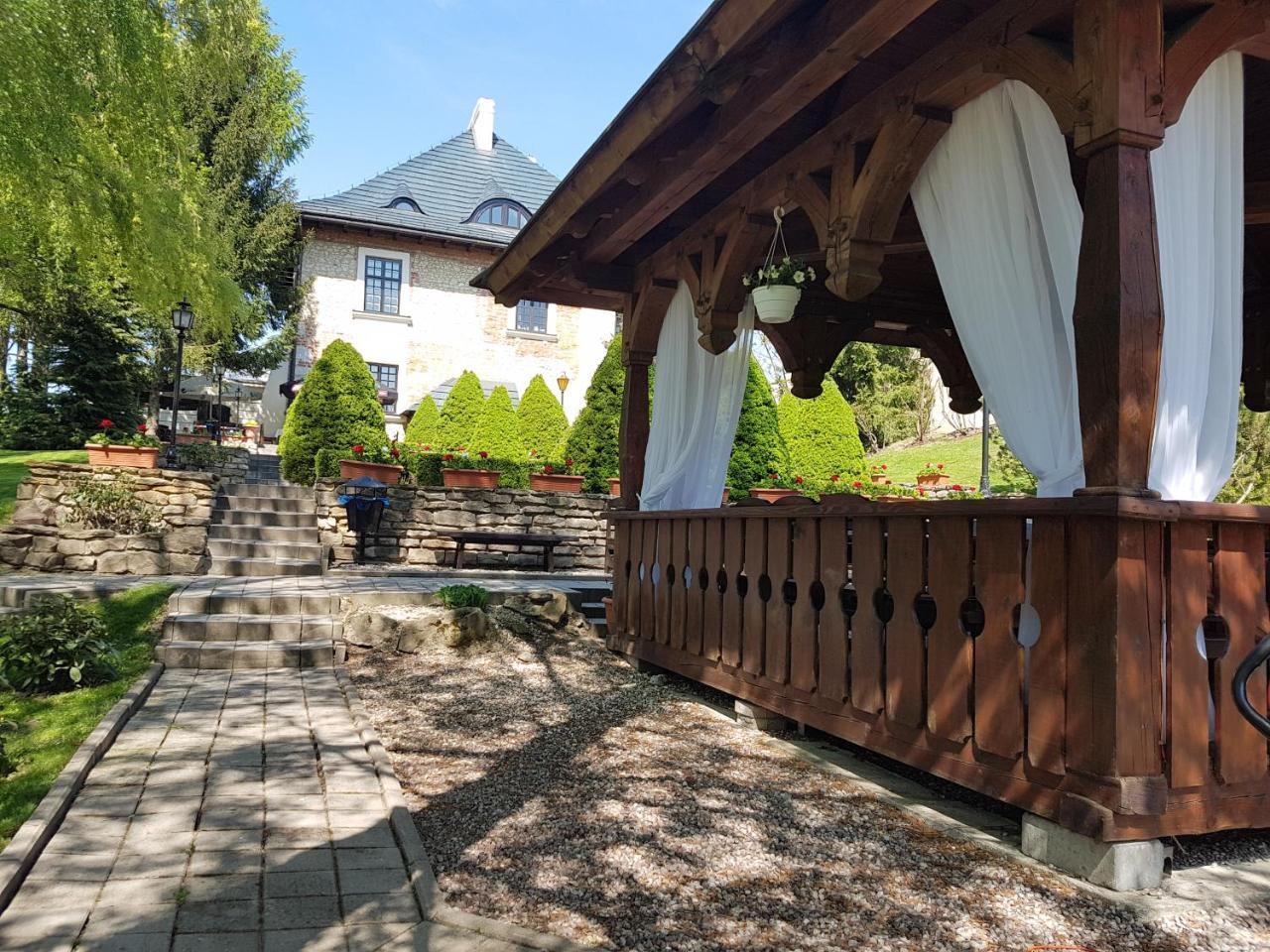 Dwor Anna Bed & Breakfast Ciecierzyn ภายนอก รูปภาพ
