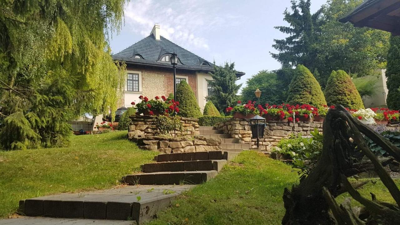 Dwor Anna Bed & Breakfast Ciecierzyn ภายนอก รูปภาพ